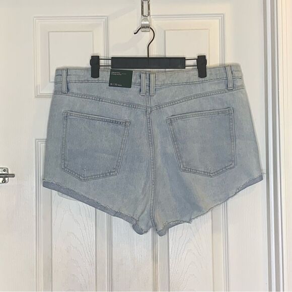 Wild Fable Highest Rise Cheeky Shorts Size 16 Light Denim Wash - Picture 2 of 10